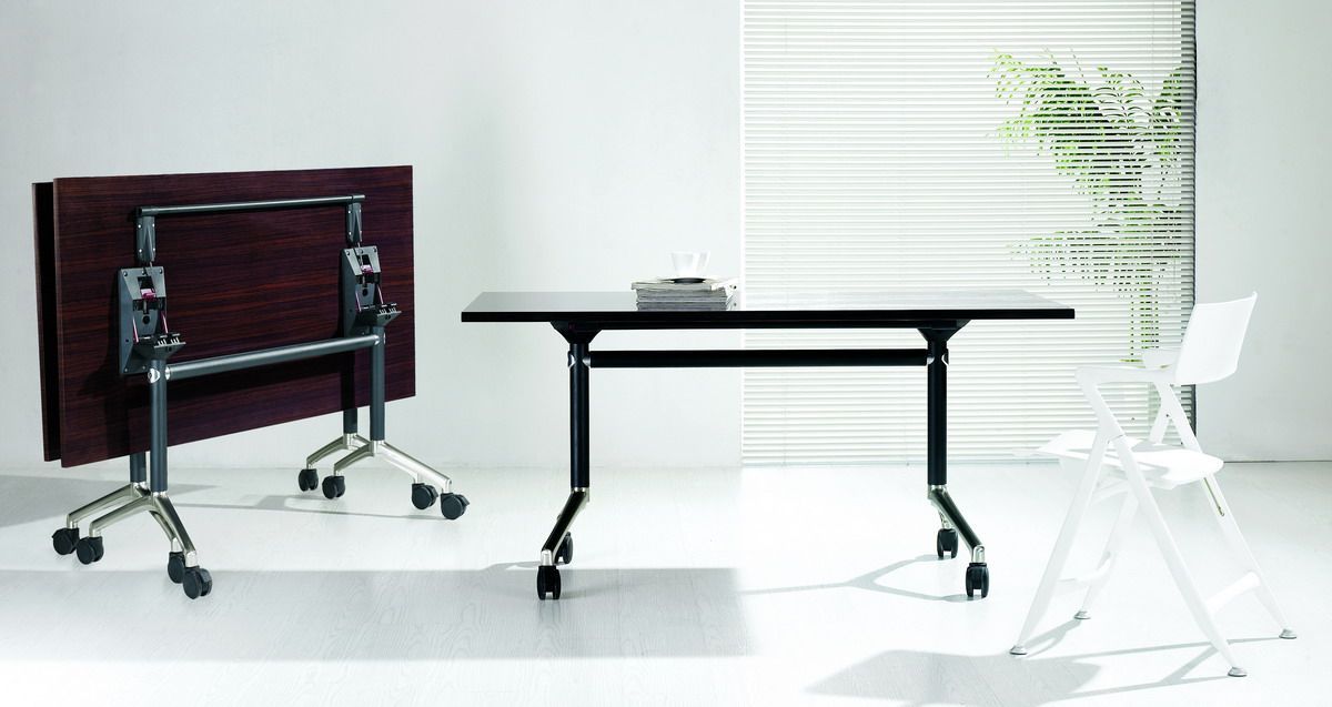 Paradox Flip Table